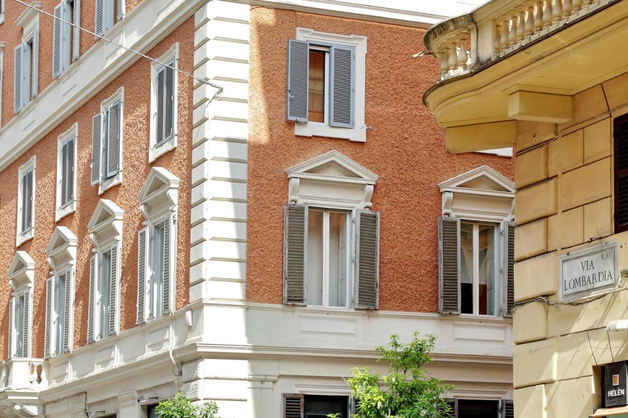 Trevi Diamond Luxury Suites & Jacuzzi Pensionat *